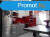 Pcs Belvrosban ignyesen feljtott, napfnyes, 2 + 2 fls