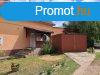 Hajdsmsonban, 82 m2-es, 3 szobs, csaldi hz, 32 m2-es k