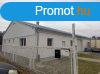 Kiad 400 m2-es raktr/mhely Szolnokon, az Abonyi ton